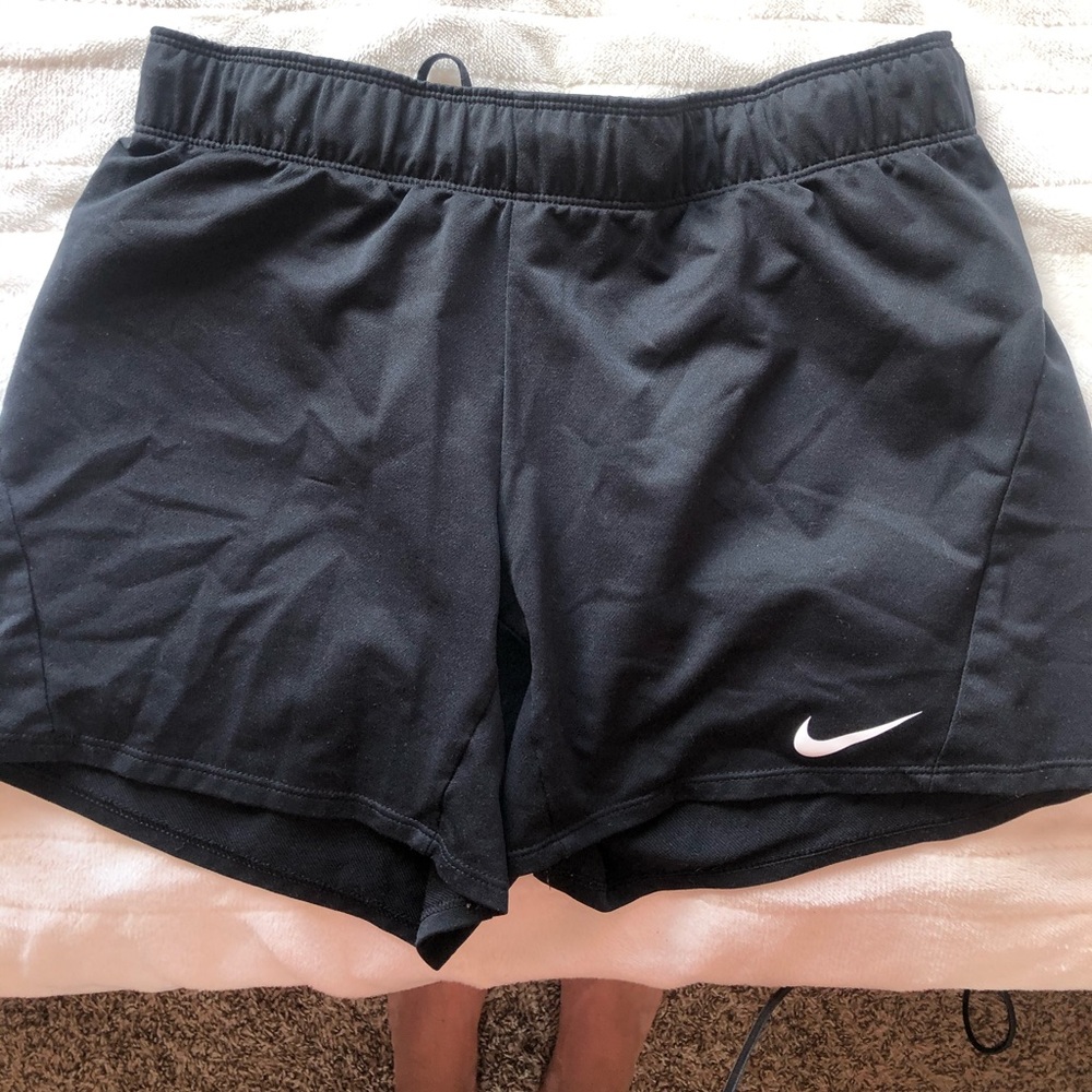 Black Nike shorts